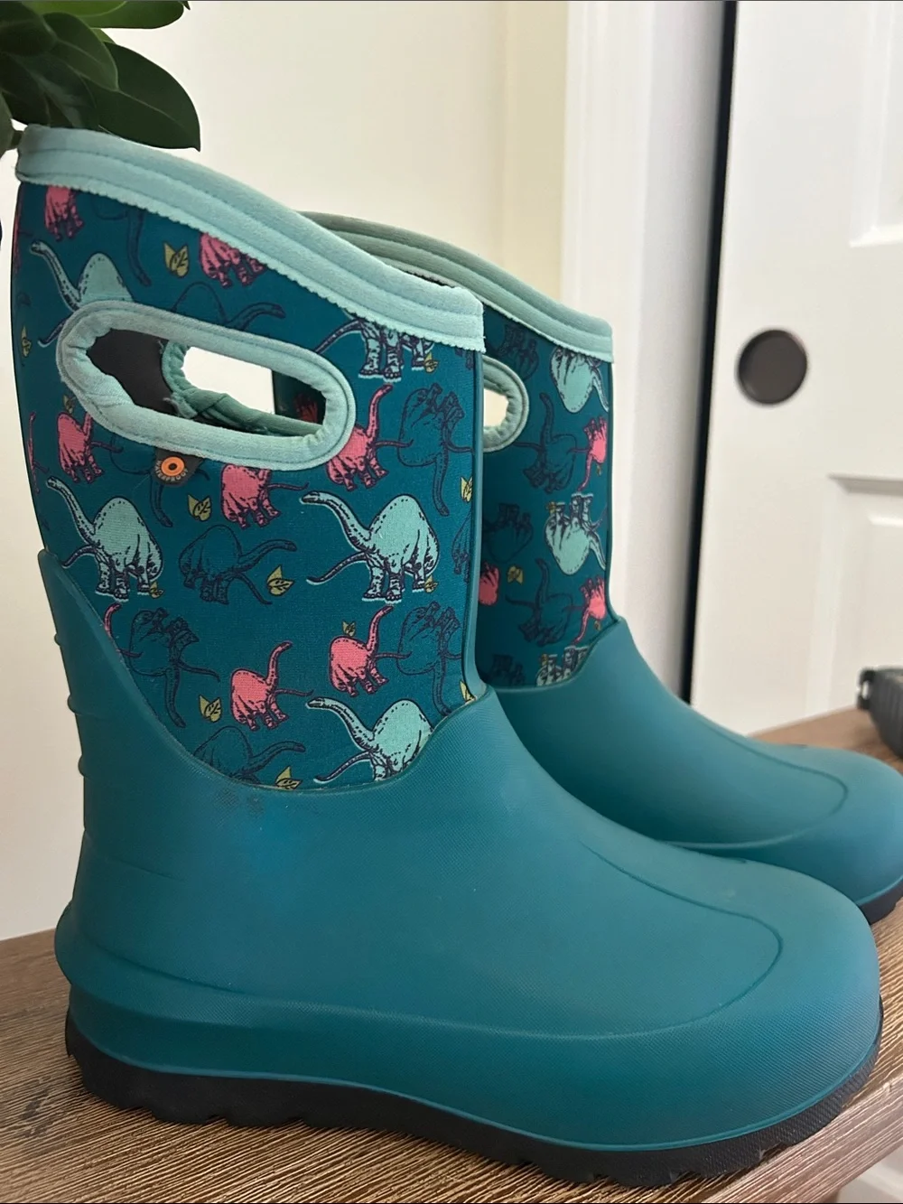 Bogs Teal Snow and Rain Boots with Dino Print youth size 5/ EURO 38 waterproof
